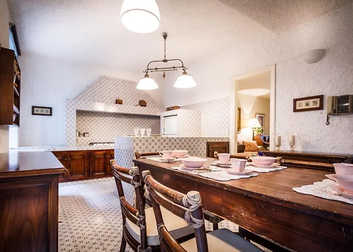Apartment Town House